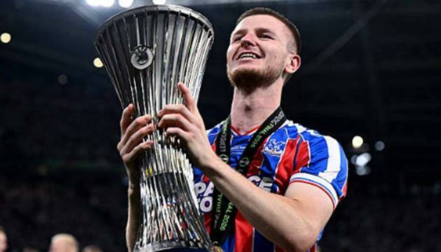 Liverpool kiên nhẫn với Wharton, không lao vào cuộc đua giá mùa hè này