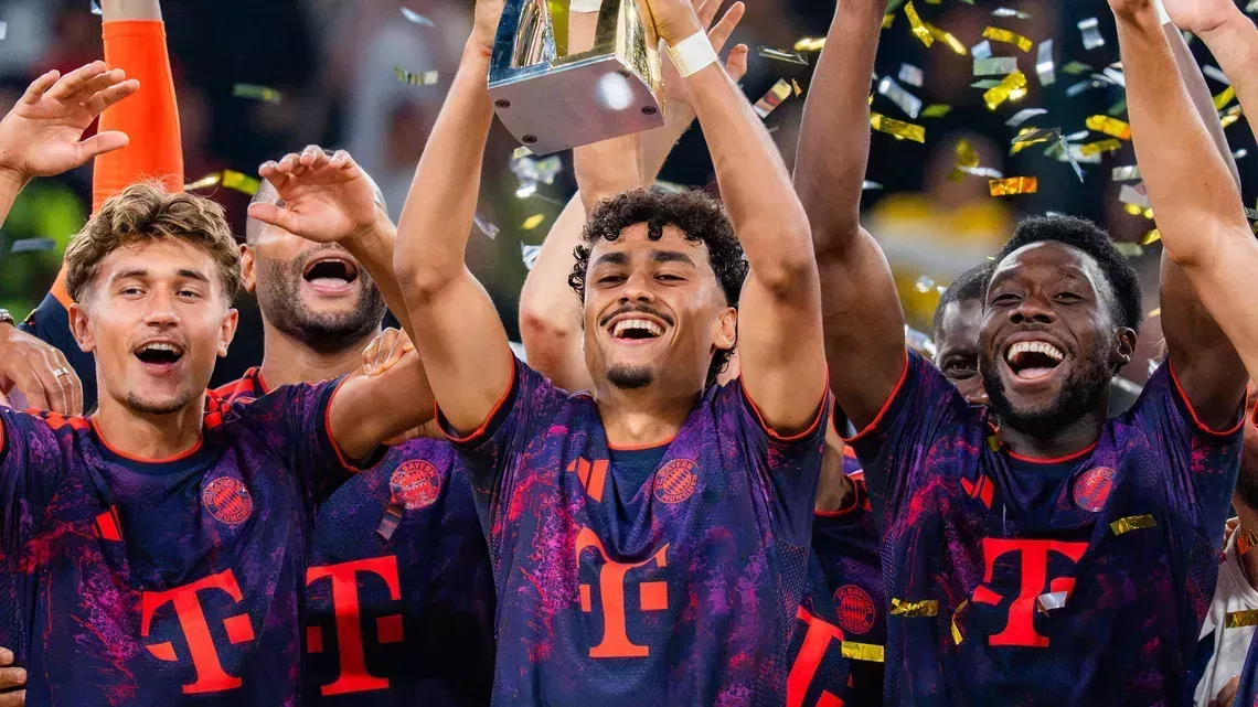Bayern Munich thiếu nhân sự, Brown tận dụng cơ hội tỏa sáng ở vị trí mới